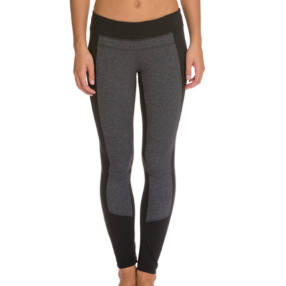 prAna Gabi Yoga Leggings | Grey & Black